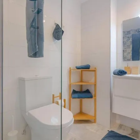 Modern Side Duplex Penthouse 埃斯特波纳