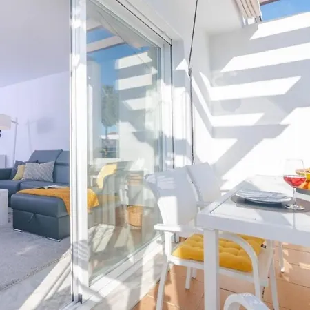 Modern Side Duplex Penthouse 別荘